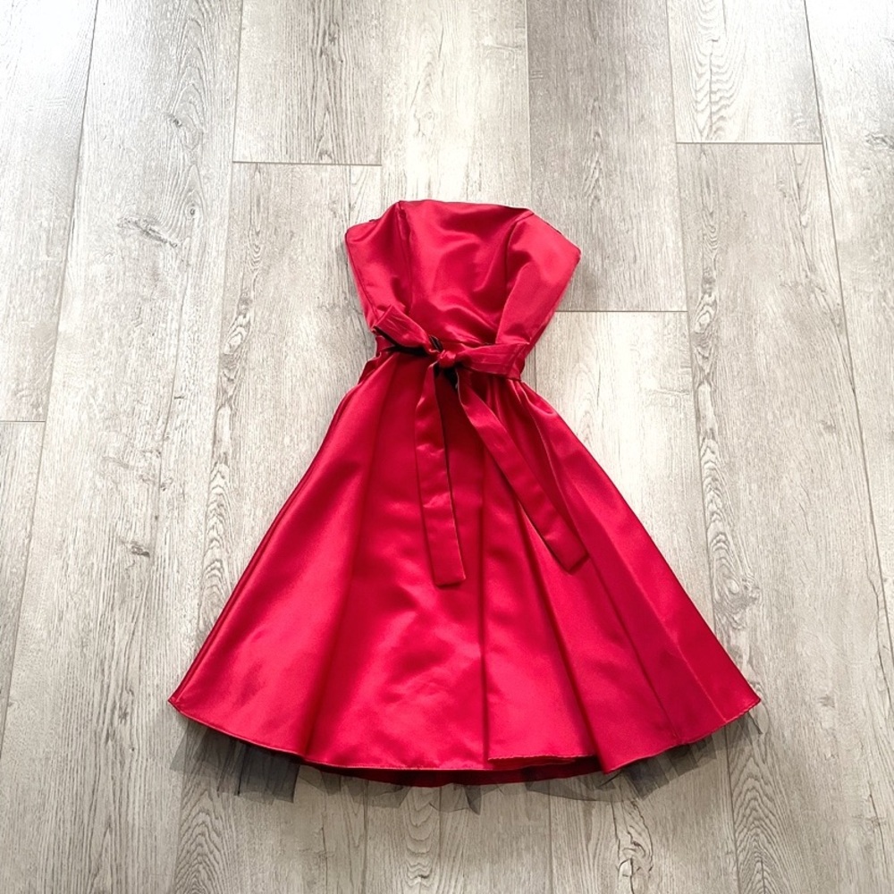 Le Chateau | Vintage strapless fit and flare cocktail dress